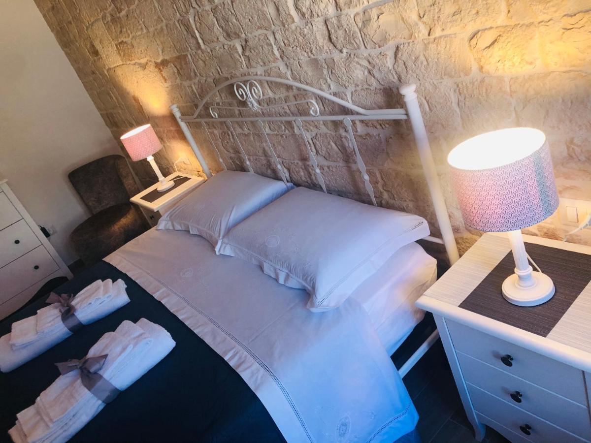 Nido Di Pietra-Dimora In Centro Bed and Breakfast Alberobello Eksteriør billede